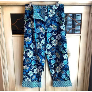 EUC Vera Bradley Cropped Corduroy Floral Lounge Pants | Size Small